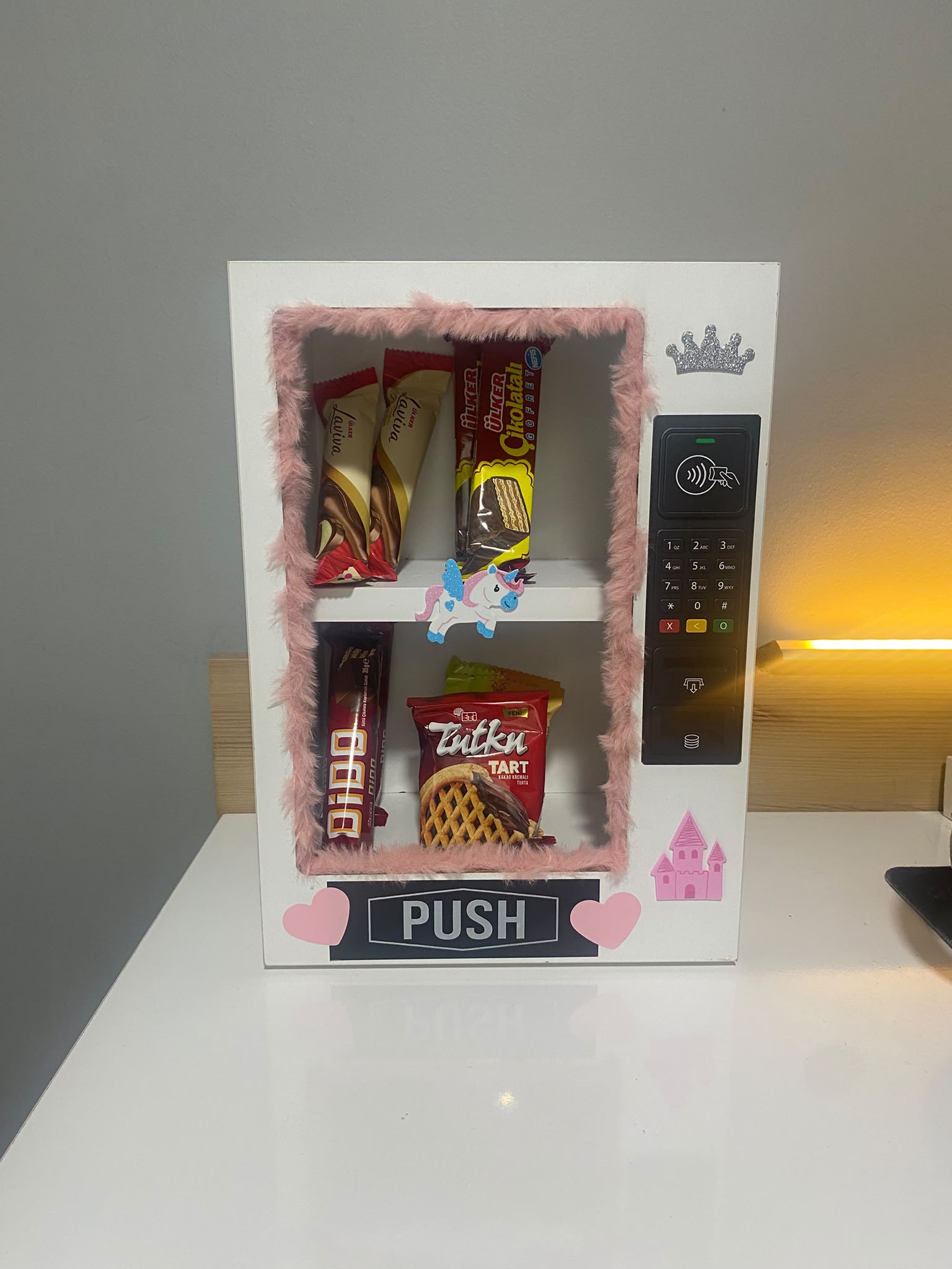 Çikolata Otomatı Mini Dolap